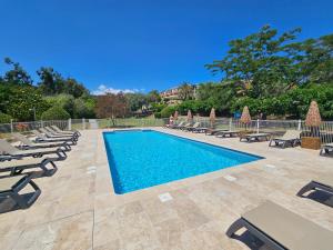 Appartements CARDELLINI 30 - Piscine en residence -Vue mer - 2 Personnes : photos des chambres