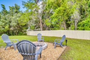 2 Mi to State Parks! Crystal River Home with Yard