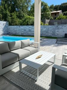 Maisons de vacances Villa piscine : photos des chambres