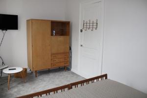 Maisons d'hotes Les Sous Bois : Appartement - Vue sur Jardin