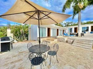 Exclusive Paradise Palms Villa