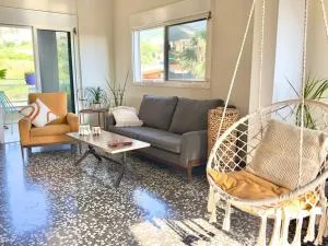 Maria's Sunny Apart in Batroun - Ghalbūn