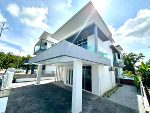 BNB Luxe Homestay, Rawang - pool, 18 pax