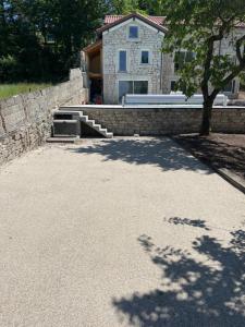 Villas Gite authentique au coeur de Blavozy avec piscine privee, jacuzzi et terrain de petanque : photos des chambres