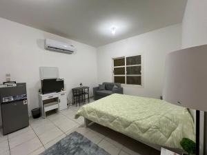 Lavish & Cozy Private Studio Room