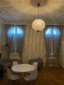 Appartements Splendide Haussmannien dans hotel particulier : Appartement 2 Chambres