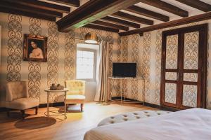 Maisons d'hotes Le Chateau de la Roque Hotels : photos des chambres