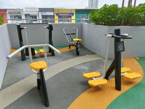 Sky Trees 2 Guests with Nflix Private Car Park High Floor B22B