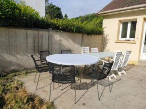 Maisons de vacances Maison familiale Cherbourg-ping pong-baby foot : photos des chambres