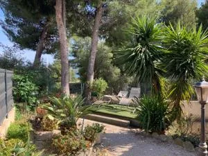 St Cyr sur mer appart 6pers avec jardin et parking A 30m de la plage - 滨海圣西尔