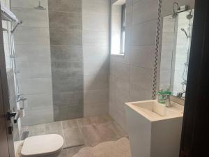 Elite Abdoun area, Amman, 2 Br, 5 guests