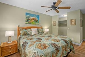 1Br 1Ba Kahala Tropical Dream, Pool, Garden View 513