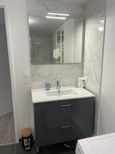 Appartements Studio cosy situe a Bois Colombes : Appartement 1 Chambre