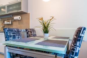 Flexible SelfCheckIns 85 - Zagreb - Loggia - New