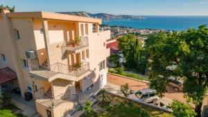 Mira Sea View