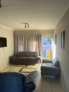 Nicole Guest Apartments - Alberton