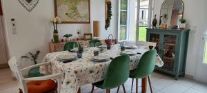 Villas Maison d-Hestia, charme, piscine, proche du bord de mer et de Royan : photos des chambres
