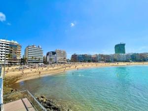 Beachfront Stunning Views