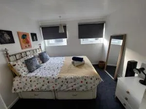 Comfy & Cozy Crib - 威克福德