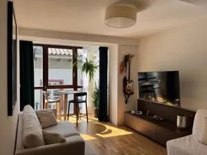 Arma Plaza by Basquelidays - 富恩特拉维亚