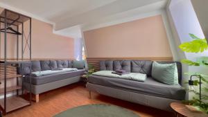 AuraLoft - 3 Zimmer, 2 Bäder, 2 Parkplätze, Balkon & Aufzug