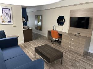 Premier King Suite room in Holiday Inn Express Hotel & Suites San Dimas an IHG Hotel