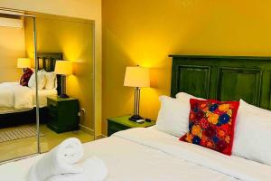 Casa Rosarito Jacuzzy Pool table 5 Bdrm 5 Bath