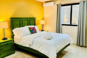 Casa Rosarito Jacuzzy Pool table 5 Bdrm 5 Bath