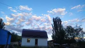 "Benni" guest house - Kensu