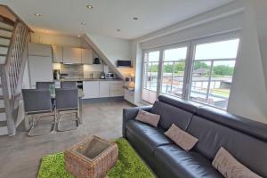 Inselblick am Kutterhafen - Erholung am Deich und Hafen f?r 2 Personen