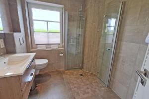 Inselblick am Kutterhafen - Erholung am Deich und Hafen f?r 2 Personen