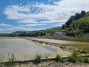 Salt Field Residence - 斯楚雅