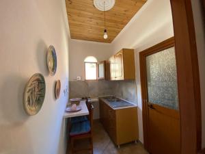 Ramos Charming Studio Apartment with Sunlit Veranda - 1st