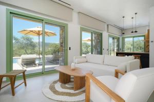 NOMAS VILLAS With Private Pool