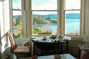 Glenaros Lodge - Knock