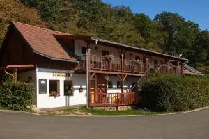 斯特拉卡特考恩酒店 - Býkovice