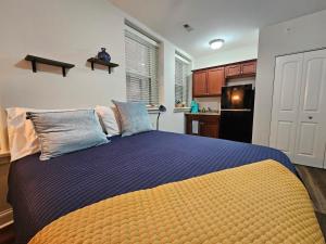 Cute + Cozy Studio at The Inman - 207