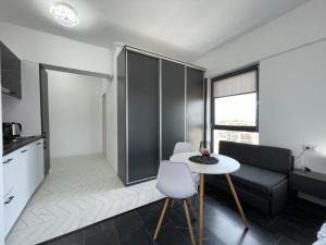 Meny Studio Mamaia Nord