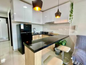 Equipetrol San Martin - Monoambiente con Parqueo Privado Cubierto