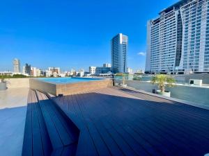 Sirari Equipetrol Apartment - 2 Dorm 2 Banos - Parqueo Privado Cubierto