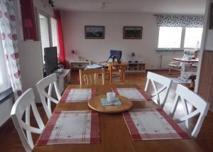 nice Family Holiday Home Sommarsol near lake Halen