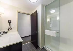 King Room - Accessible/Non-Smoking room in Sleep Inn & Suites
