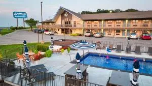 PINEMARK Inn Suites Events - Sullivan