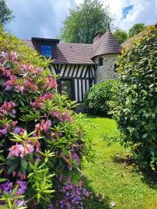 La longère dans la prairie - Saint-Benoît-dʼHérbertot