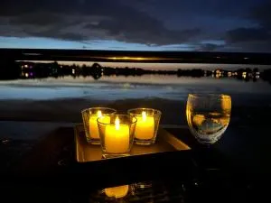 Hausboot KOMET Luxus und Natur pur max 6 Pers - Greffeling