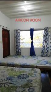 Uncle Bob&Tere Beachfront House