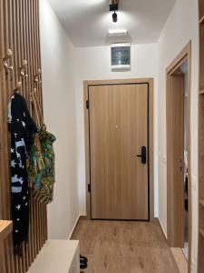 Lavender Apartment - Close to the Beach - Private Garage Parking