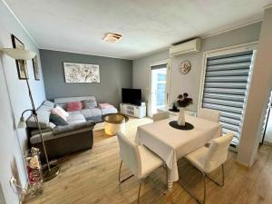 Apartment in Crikvenica 50805