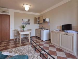 Apartment in Peschiera del Garda 22083