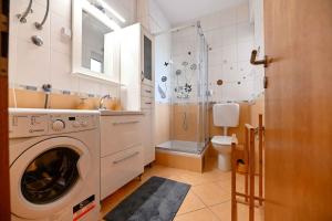 Apartment in Biograd na Moru 50616